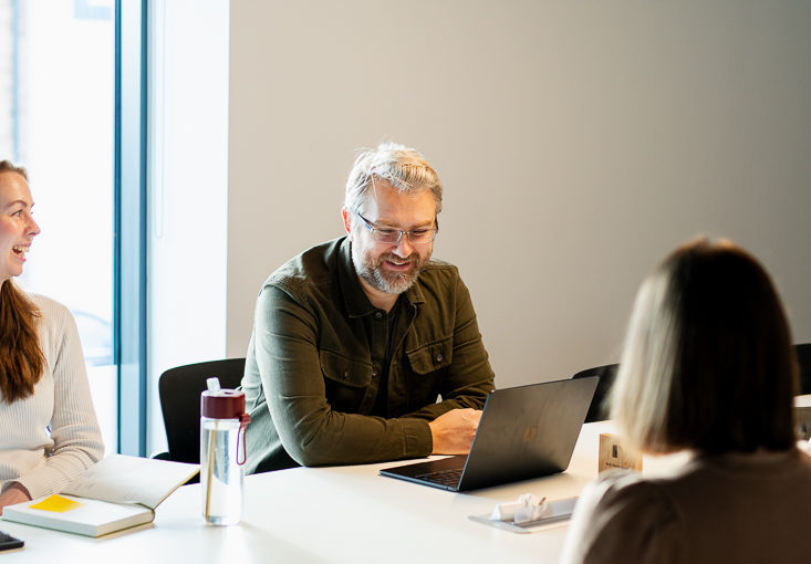 lee-meeting-reech-marketing-agency-234