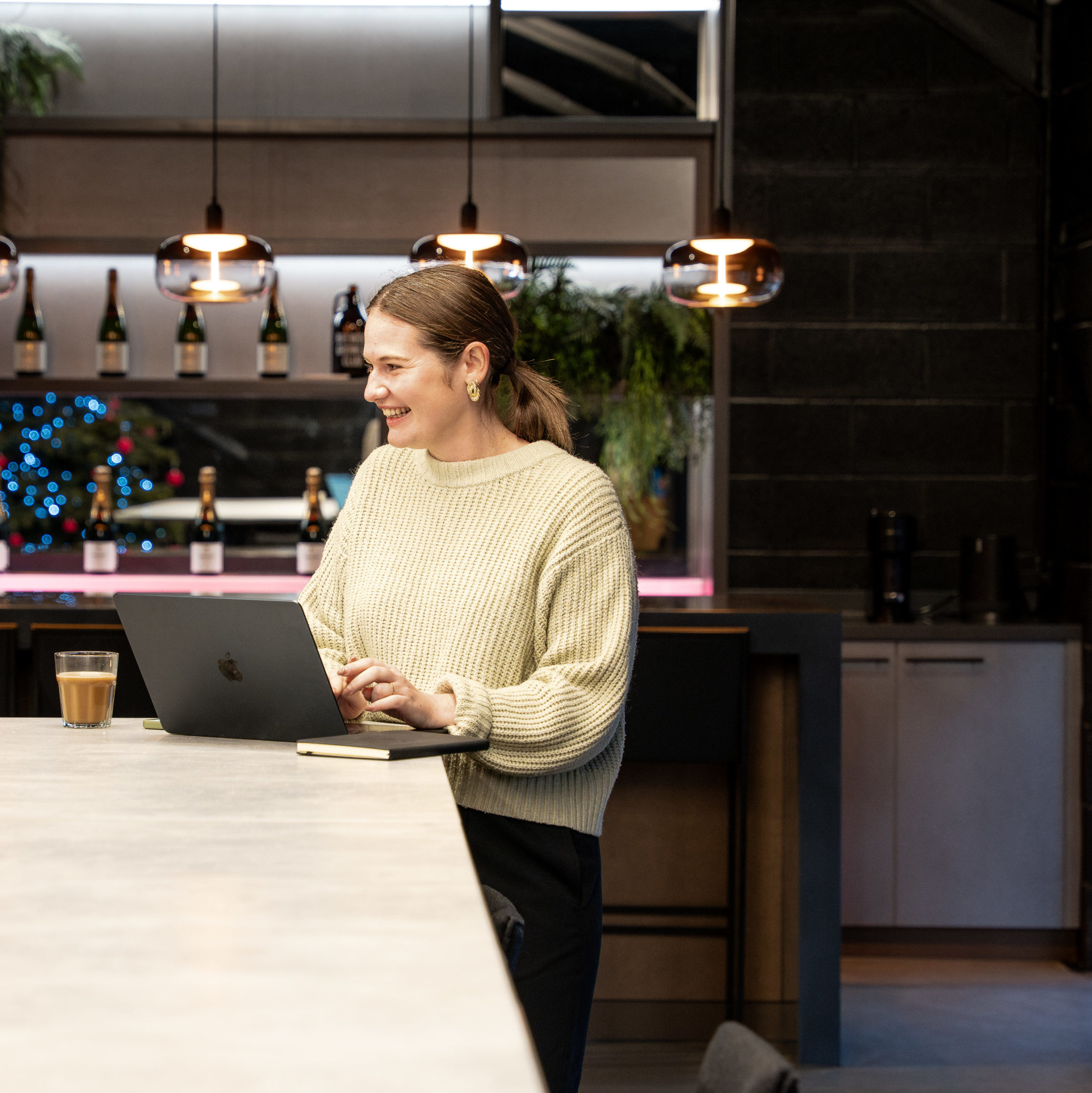 Reech NewHQ MediaDec HighRes scaled aspect ratio